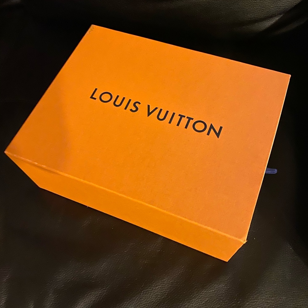 LV SHOES